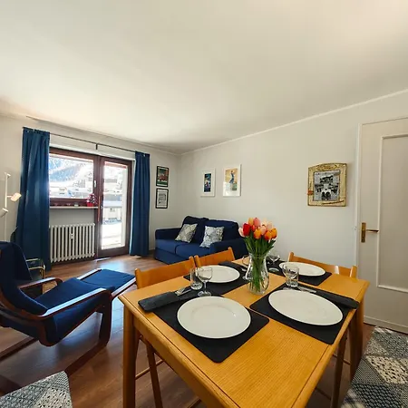 Hostdomus - Horse Apartman *
